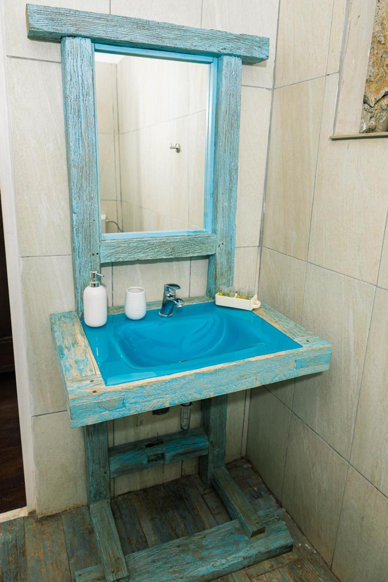 Отель Casa Thea Cheile Nerei Socolari Экстерьер фото