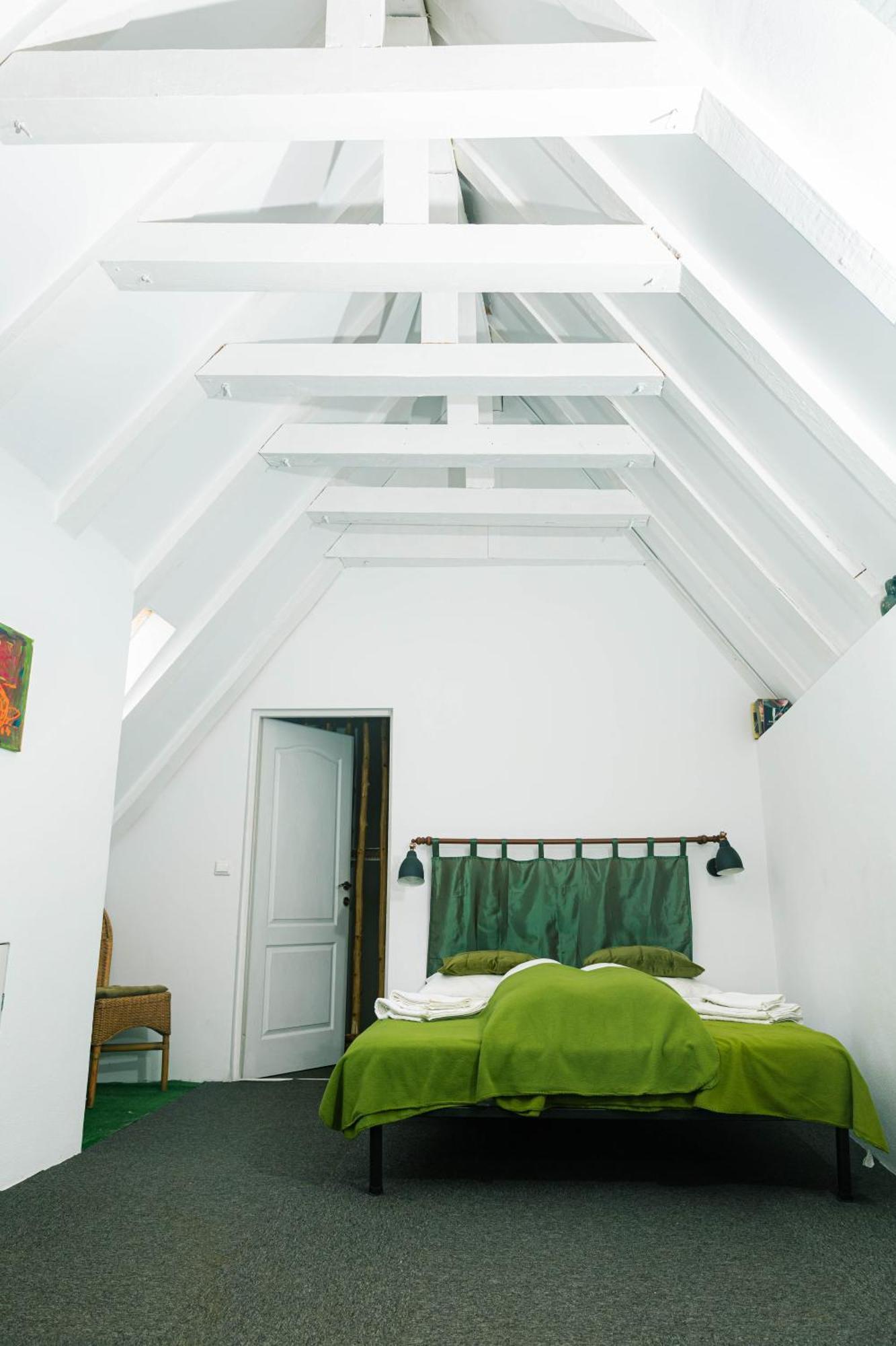 Отель Casa Thea Cheile Nerei Socolari Экстерьер фото