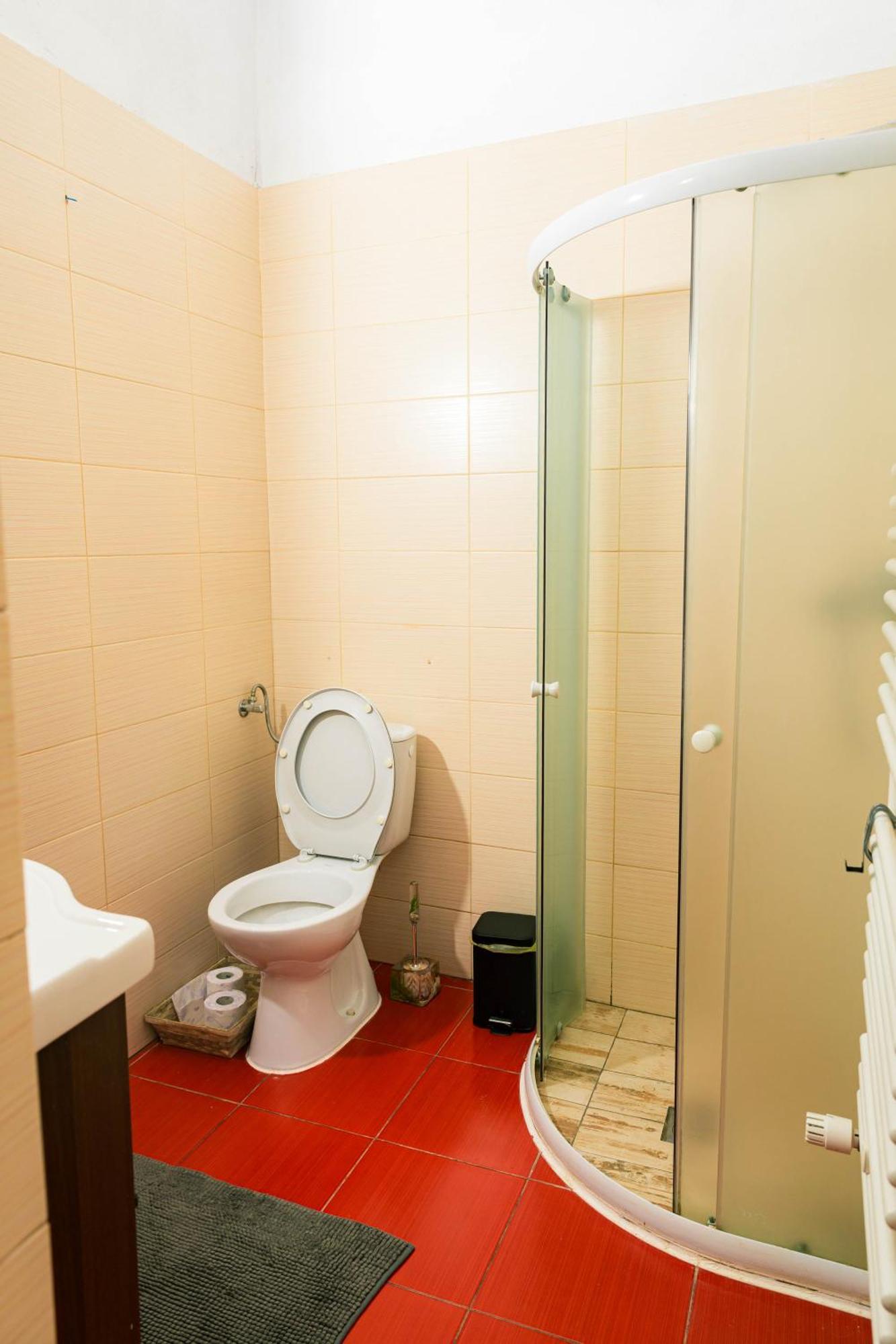 Отель Casa Thea Cheile Nerei Socolari Экстерьер фото