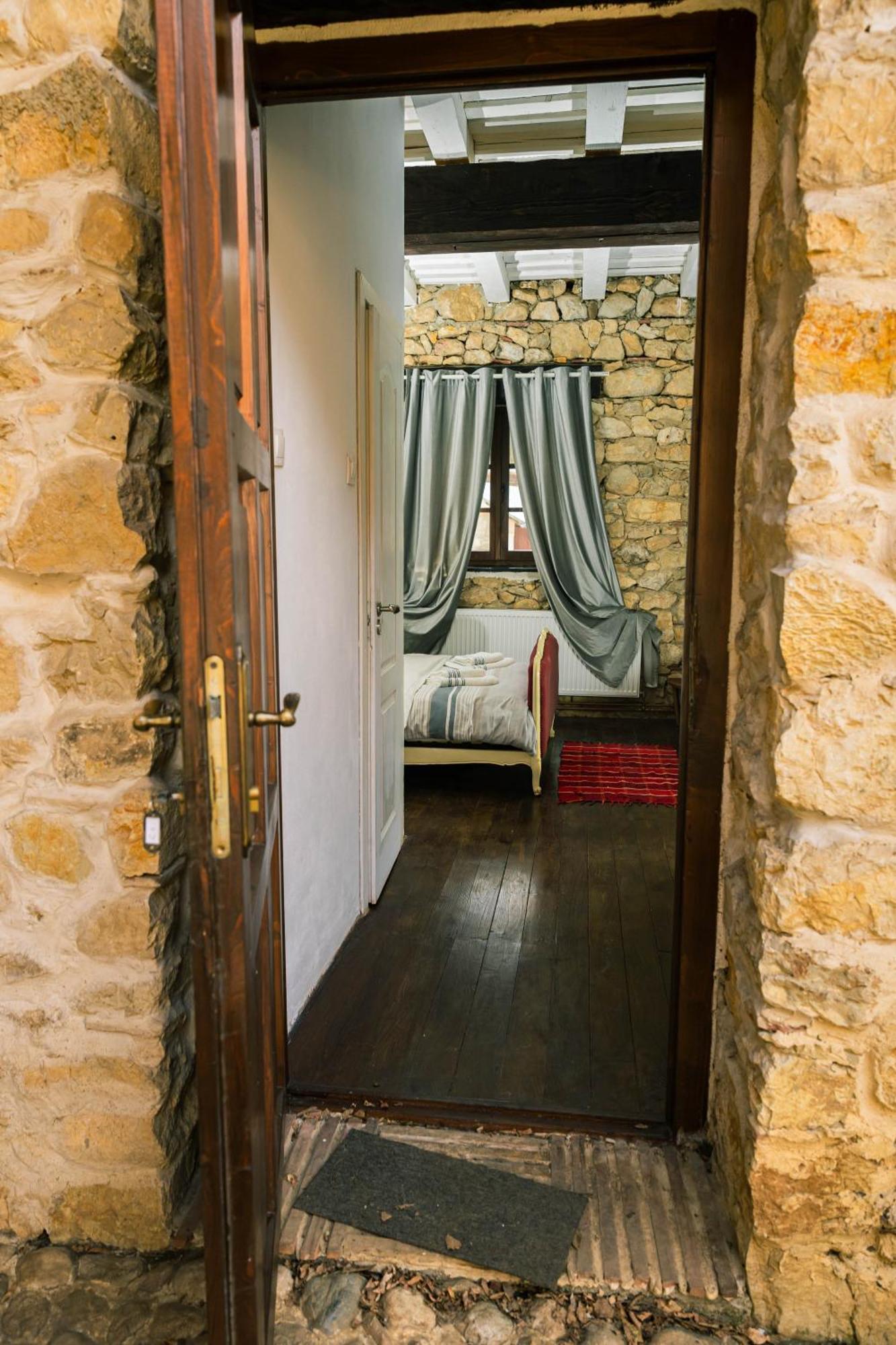 Отель Casa Thea Cheile Nerei Socolari Экстерьер фото