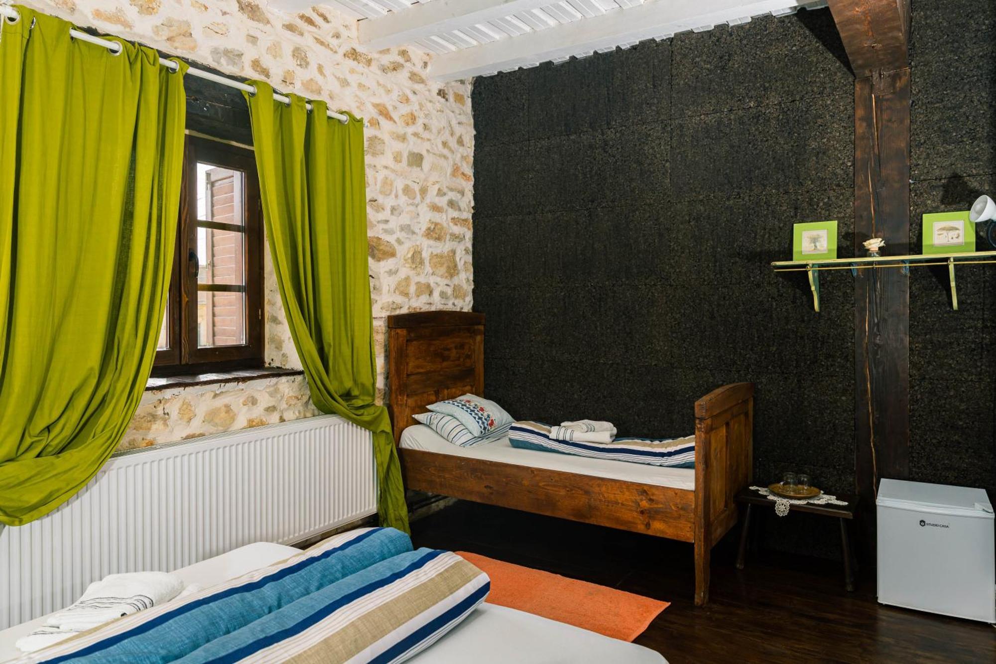 Отель Casa Thea Cheile Nerei Socolari Экстерьер фото