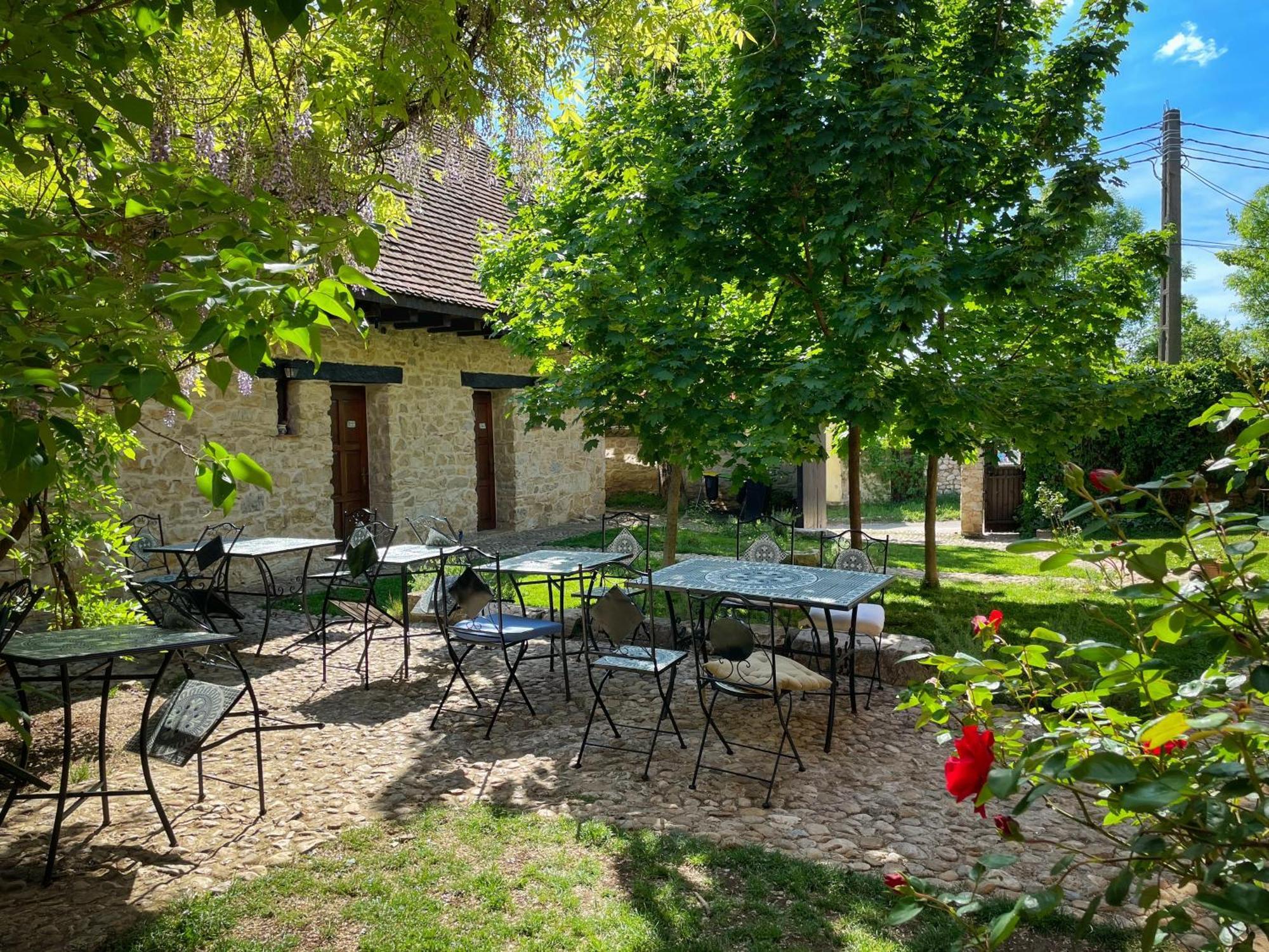 Отель Casa Thea Cheile Nerei Socolari Экстерьер фото