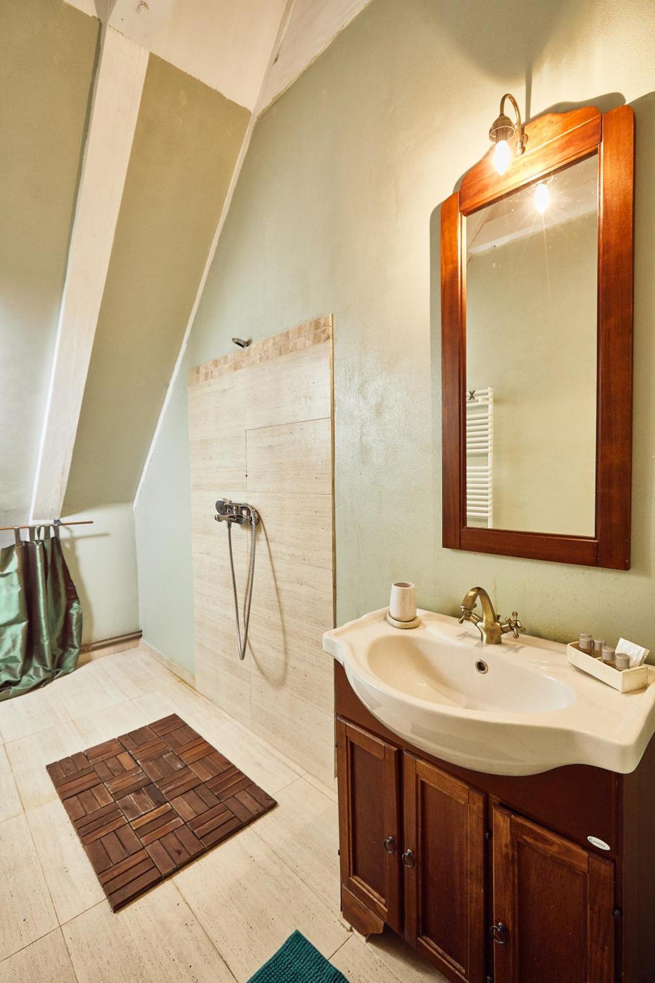 Отель Casa Thea Cheile Nerei Socolari Экстерьер фото