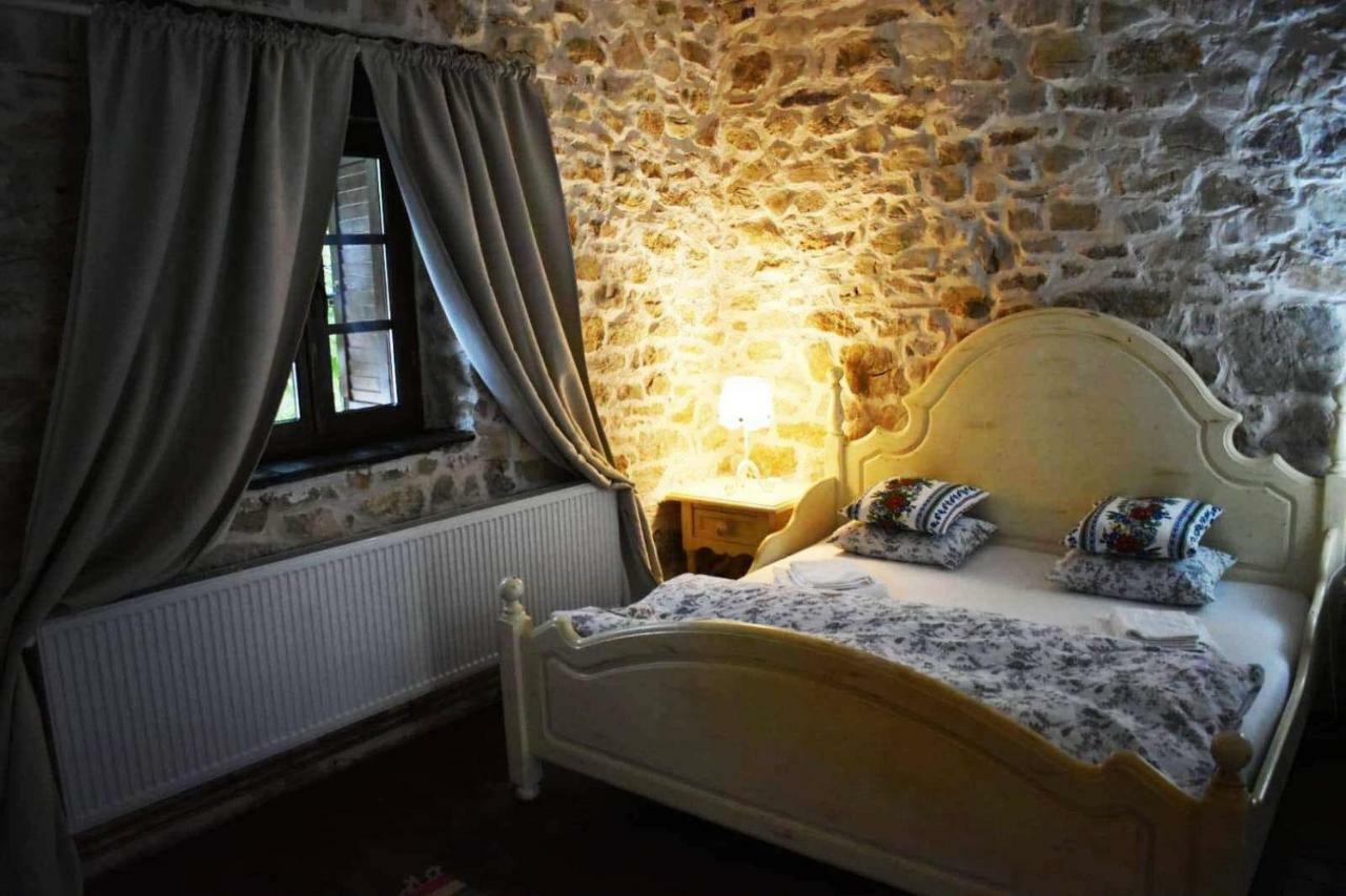 Отель Casa Thea Cheile Nerei Socolari Экстерьер фото